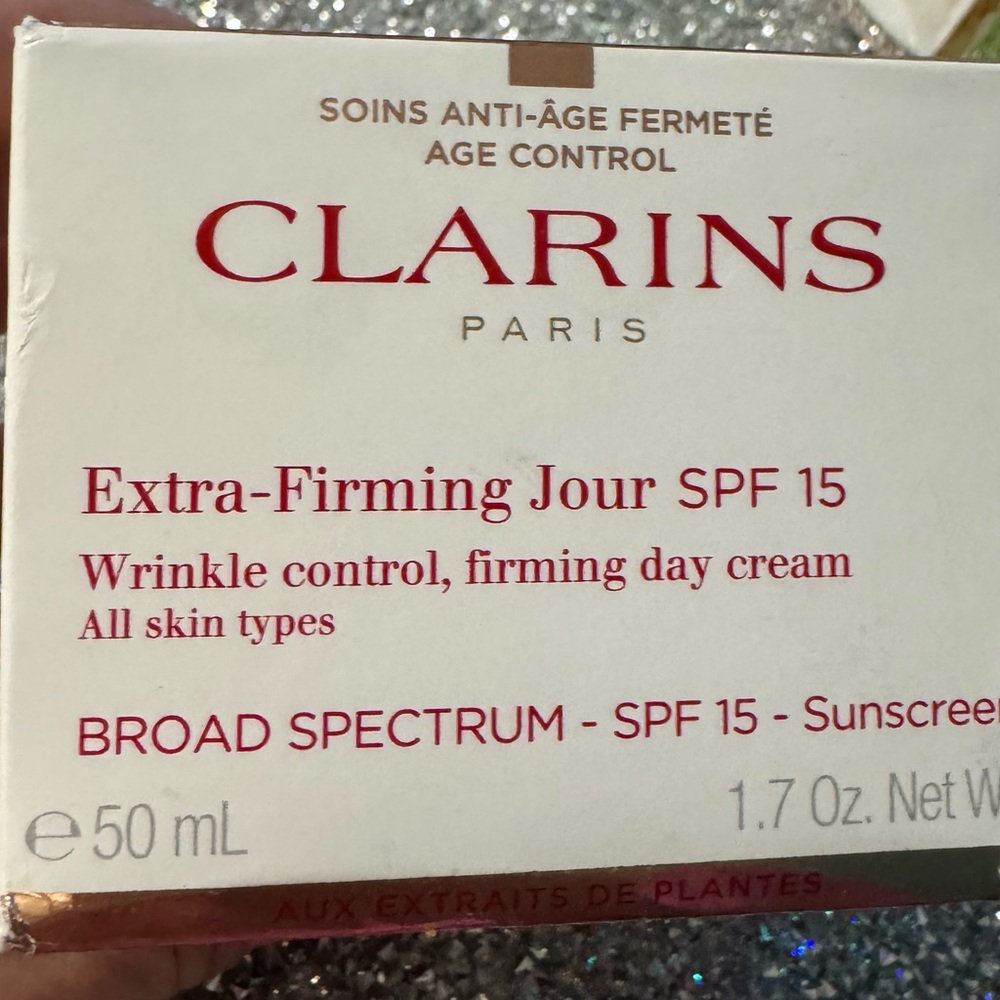 Clarins Firming Day Cream - Picture 7 of 15